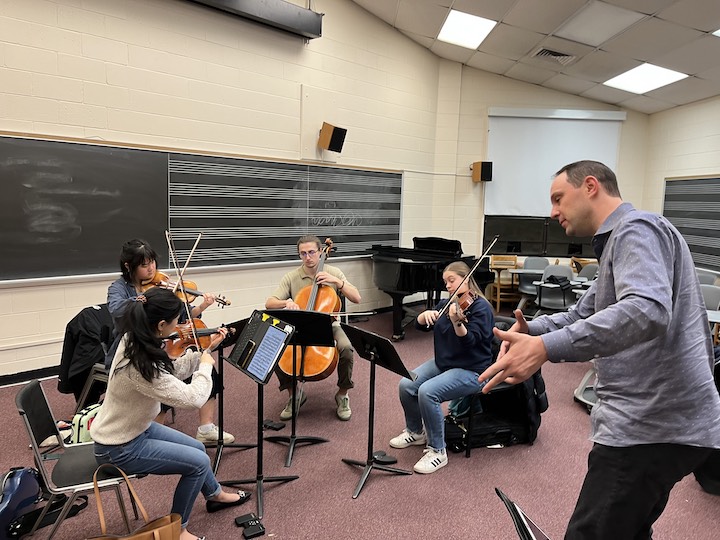 Music practice with faculty and students